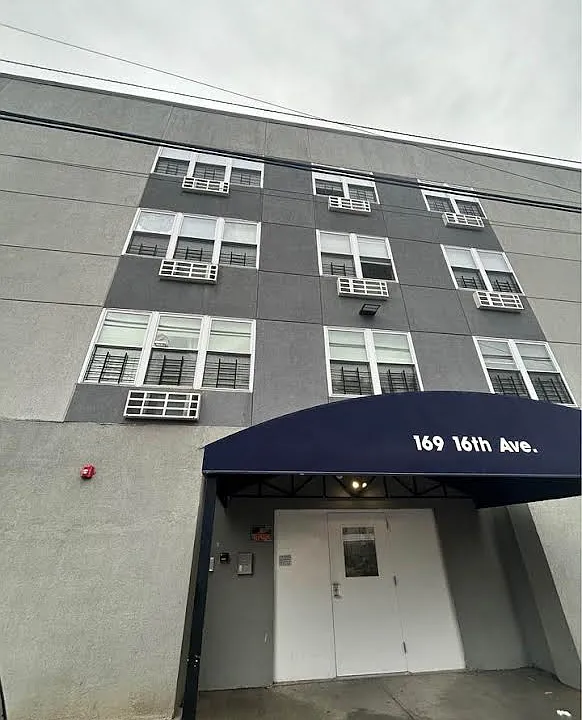 169 16th Ave #301