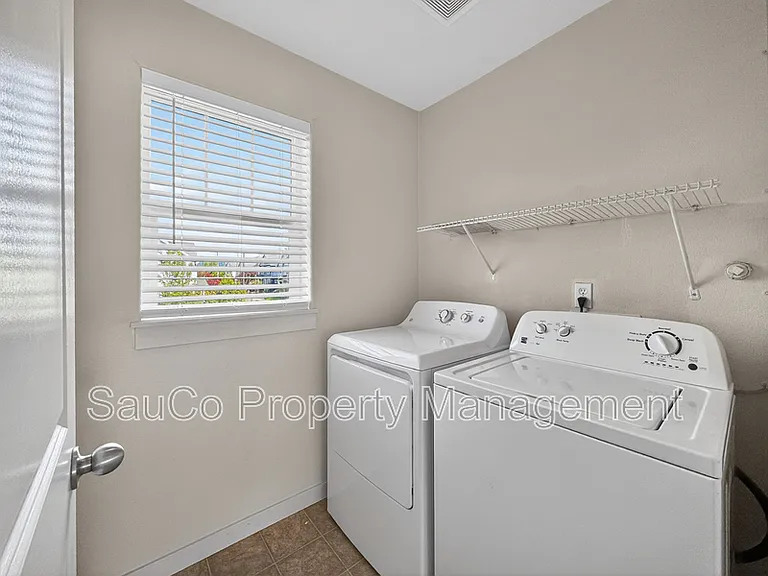 5073 NW 149th Ter — Photo 11