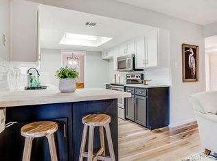 2305 Forest Hills Rd, Grapevine, TX 76051