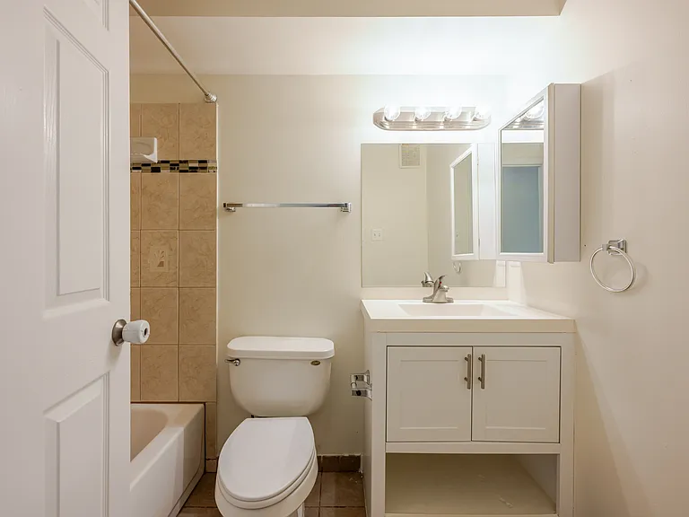 8386 Brockham Dr #B — Photo 10