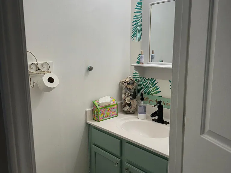 1/2 bath