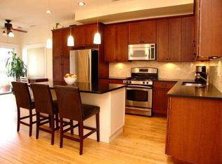 1422 W George St, Chicago, IL 60657