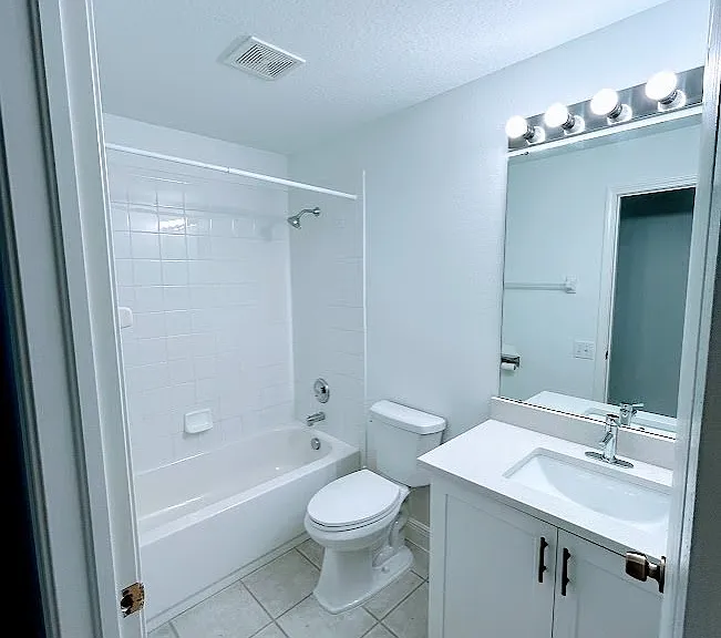 5023 Quadrangle Ct — Photo 19