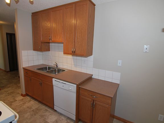 4th image of 10830 107th St NW #304