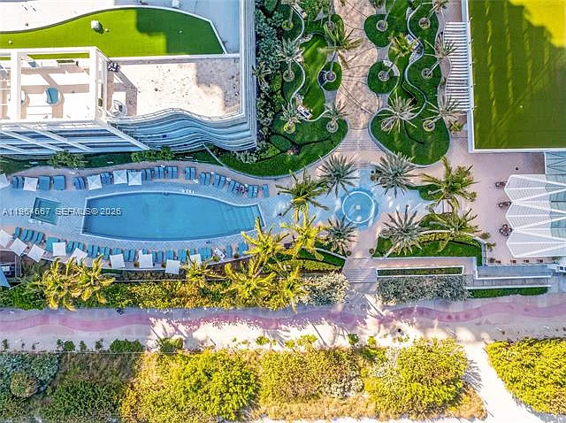 6801 Collins Ave #Penthouse 11 — Photo 33