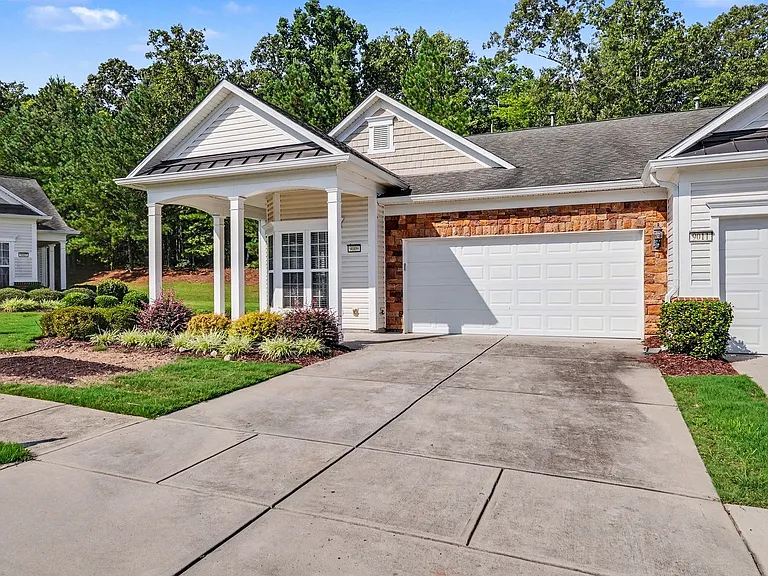 9009 Smokey Hill Ln — Photo 1