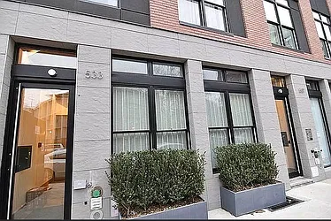 Rented by Tapiro Realty
