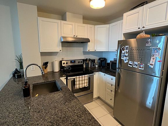 4th image of 2522 Keele St #603
