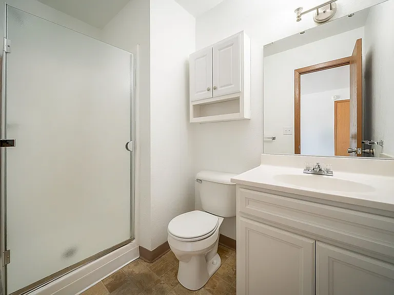 Eventide - Bathroom 1