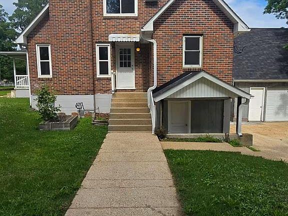 4th image of 1329 Barron Rd
