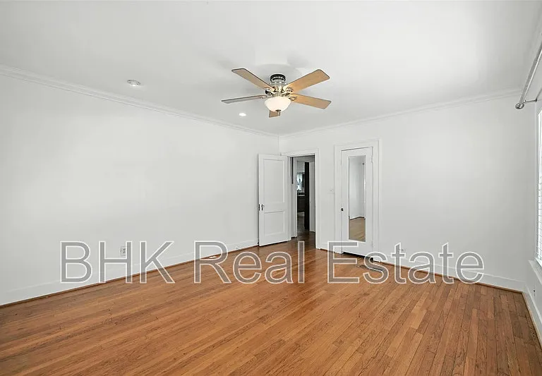 4036 Dexter Ave — Photo 8