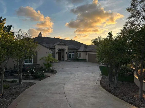 30243 Au Bon Climat Ct, Bonsall, CA 92003