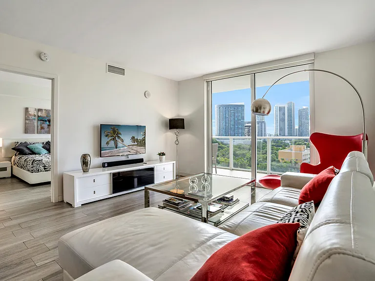 4250 Biscayne Blvd #1116 — Photo 2