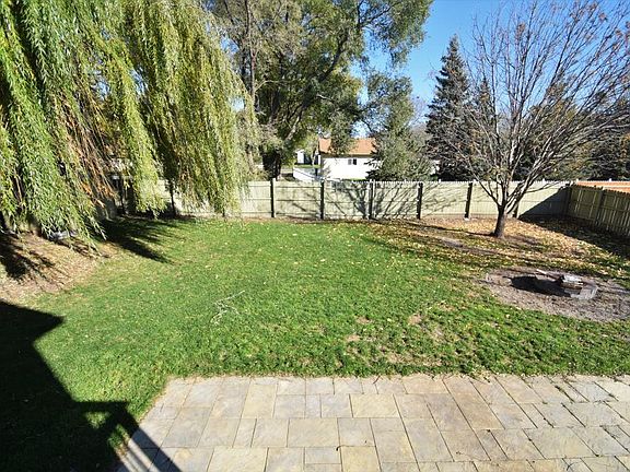 5th image of 20724 Hurley Ave