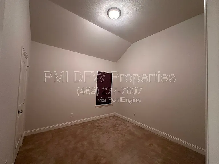 2610 Meadow Ridge Dr — Photo 22