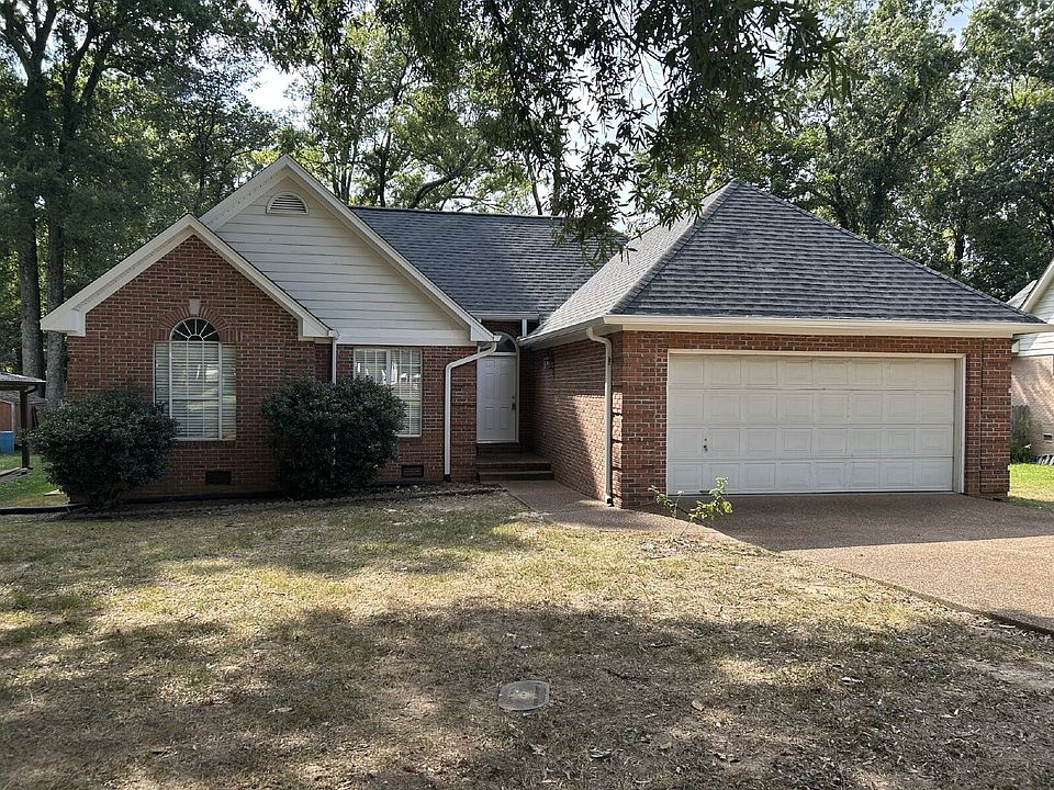 1st image of 158 Pennington Pl