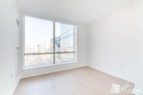 Rented by Maison International | media 21