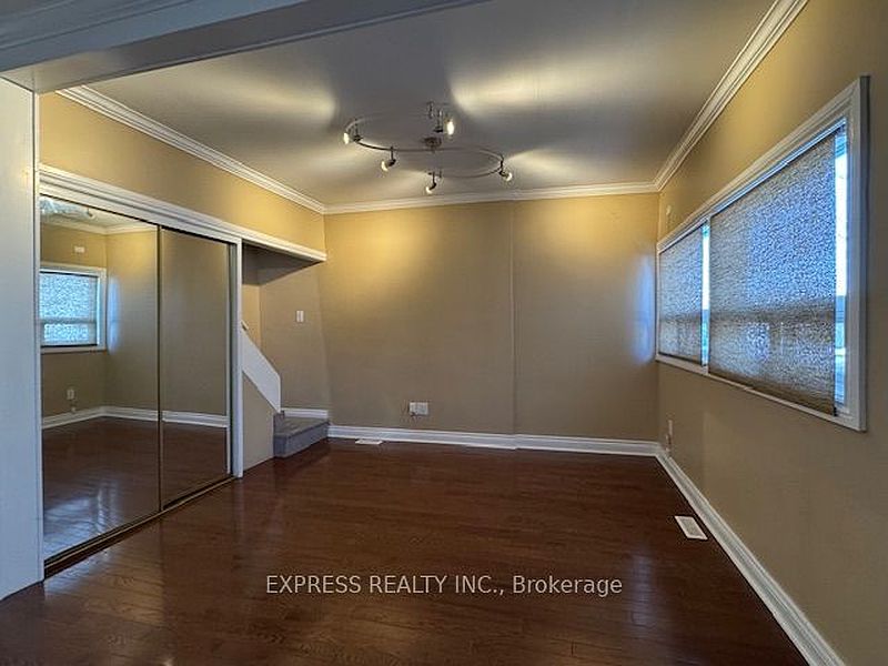 Toronto House for rent - 2 Bedrooms — photo 3