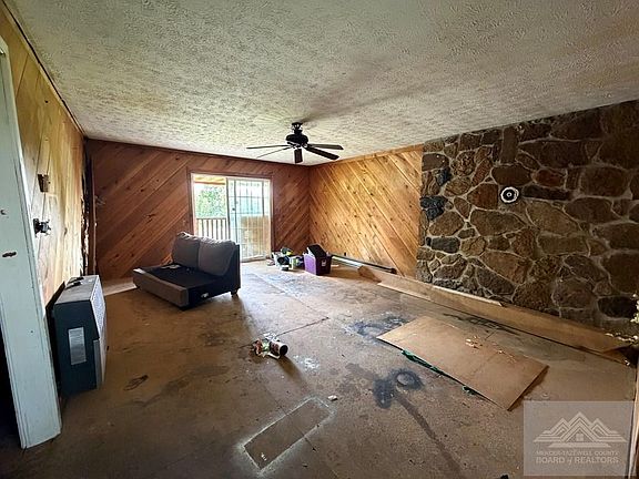 4th image of 181 Modern Ln