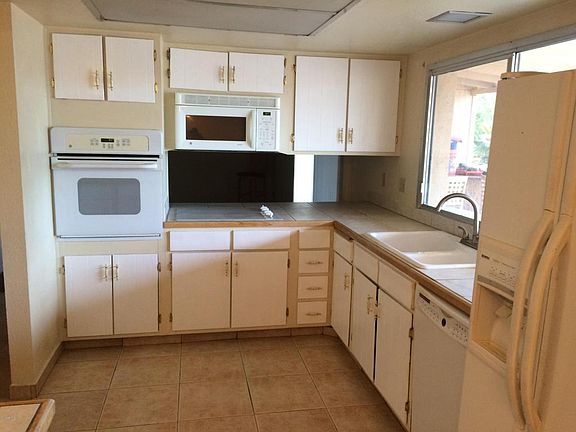 4th image of 4520 W Poinsettia Dr