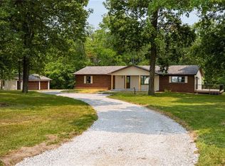 1866 N 1150th St, Mason, IL 62443