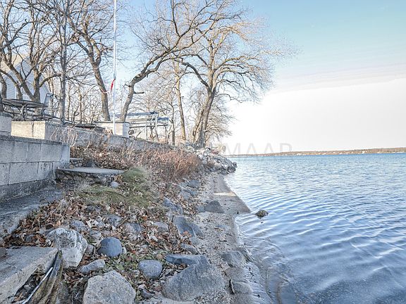 4th image of 22097 Broadwater Dr