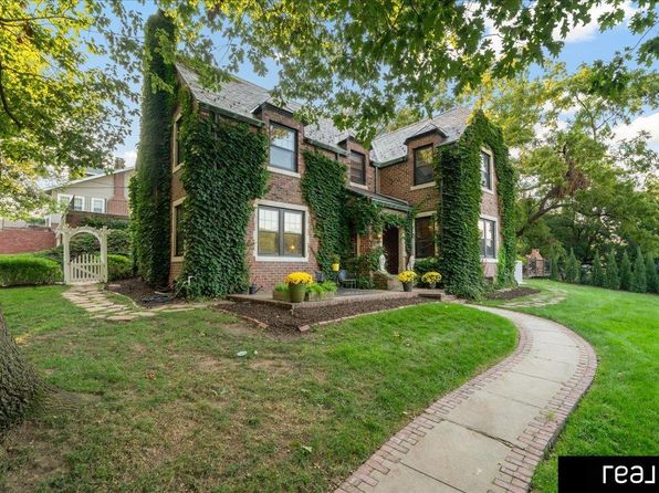 226 High School Ave, Council Bluffs, IA 51503