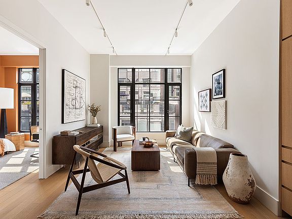 3rd image of 517 W 29th St APT 4B