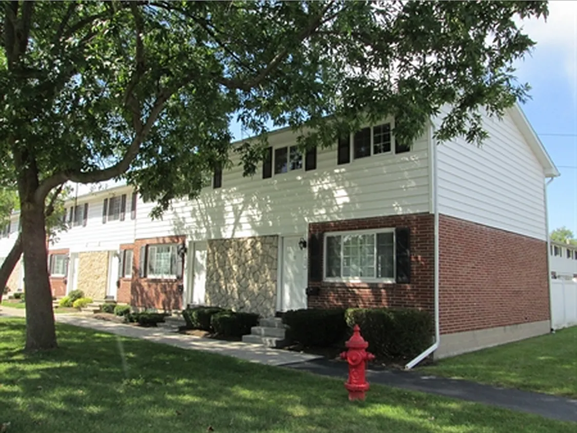 Westbrooke Commons Apartments and Townhomes — Photo 4