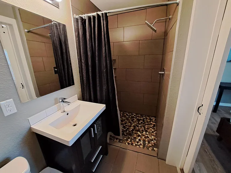 175 W 7th Ave #4 — Photo 7