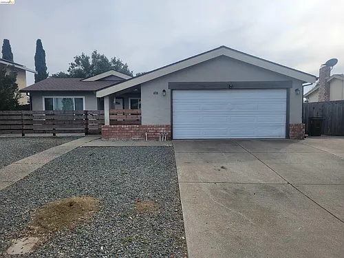 906 Coral Dr Photo 1