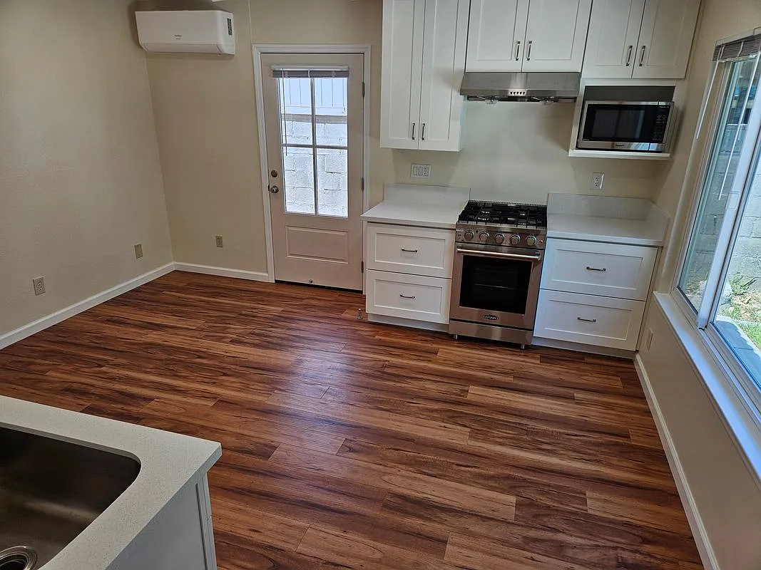 1 bed, 1.0 bath, 460 sqft, $2,200 — Photo 4