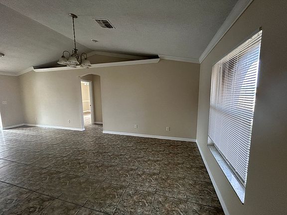 4th image of 1716 NE 12th St