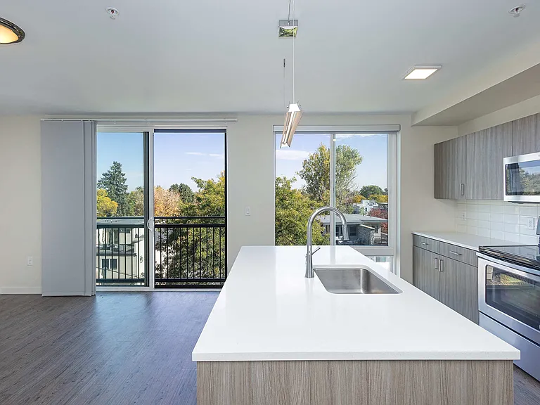 Colewood Apartments — Photo 5