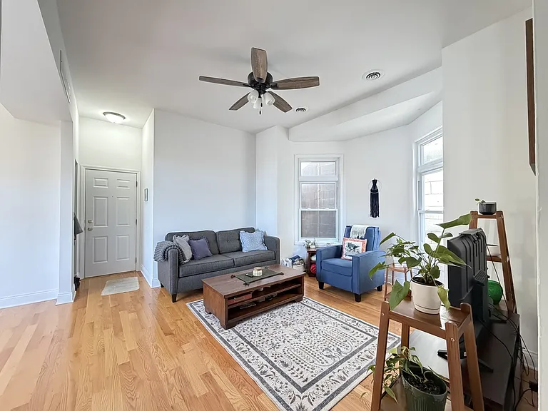 3512 N Halsted St #3R — Photo 4