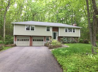 61 Surrey Ln, Sudbury, MA 01776