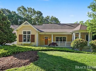 4470 Oak Arbor Dr NE, Grand Rapids, MI 49525