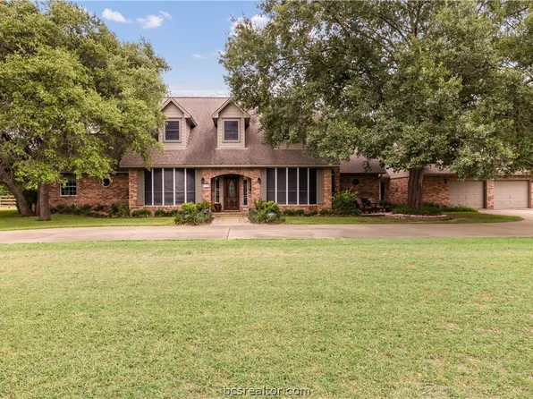 16350 Woodlake Dr, College Station, TX 77845