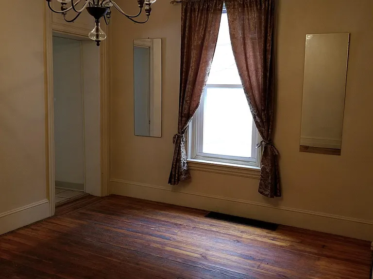 226 Kalos St — Photo 4