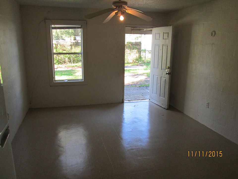 Building Photo 4
