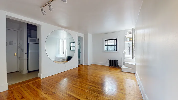 Rented by Bond New York | media 12