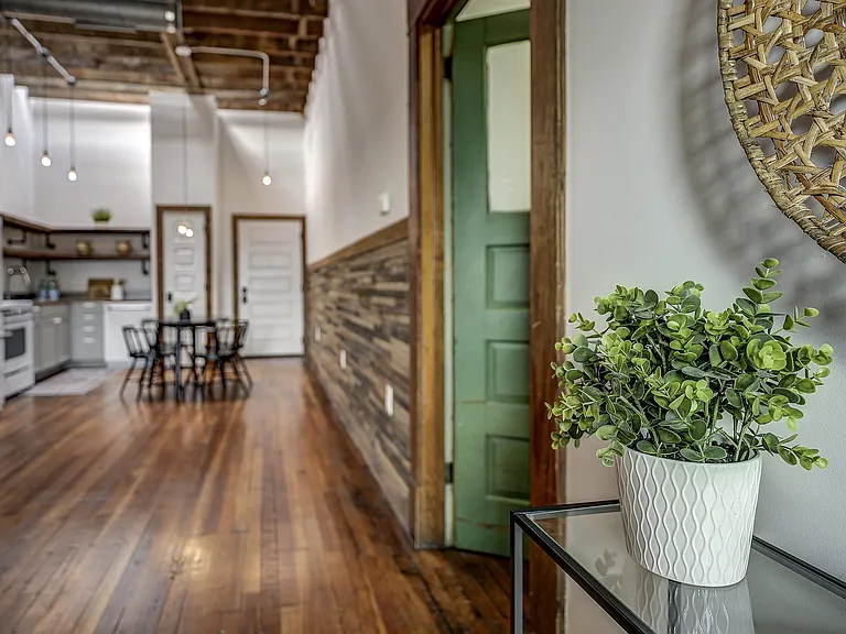 110 W Market St #304 — Photo 17