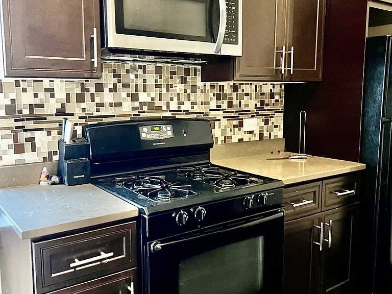 3410 W Carmen Ave #1A — Photo 2