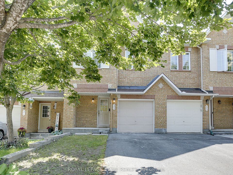 1st image of 33 Scampton Dr