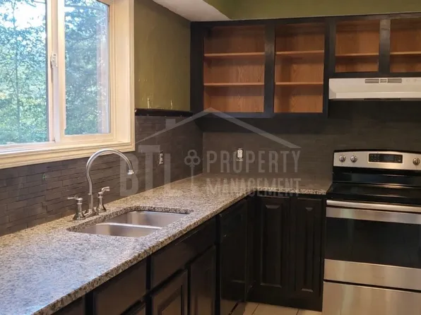 513 Lakewood Rd, Branson, MO 65616