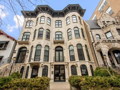 1526 W Monroe St APT Penthouse 2, Chicago, IL, 60607