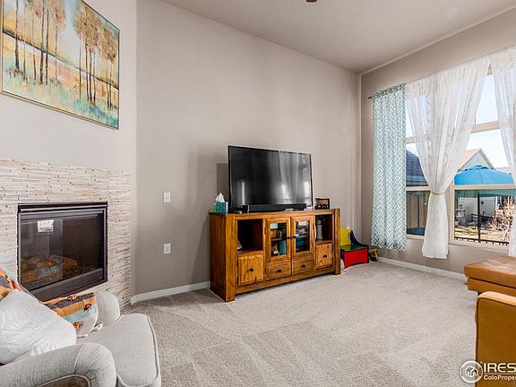 4th image of 587 Gallegos Cir