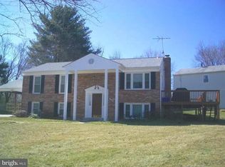 17624 Shamrock Dr, Olney, MD 20832
