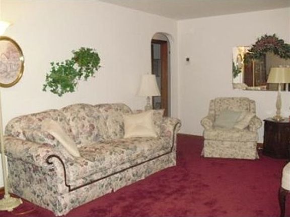 5th image of 5238 Center Dr