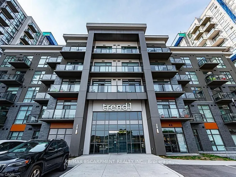 450 Dundas St E #409 — Photo 3